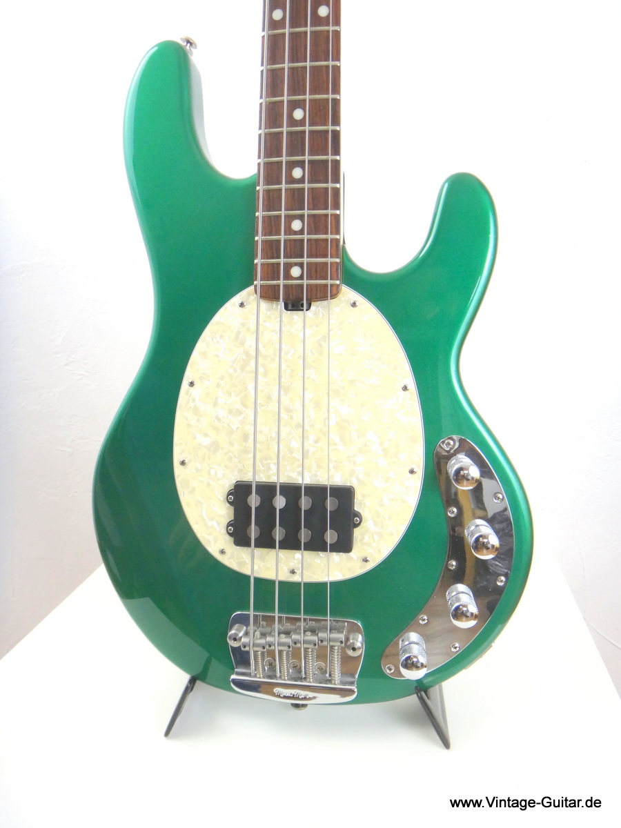 Musicman Stingray green matallic-007.JPG